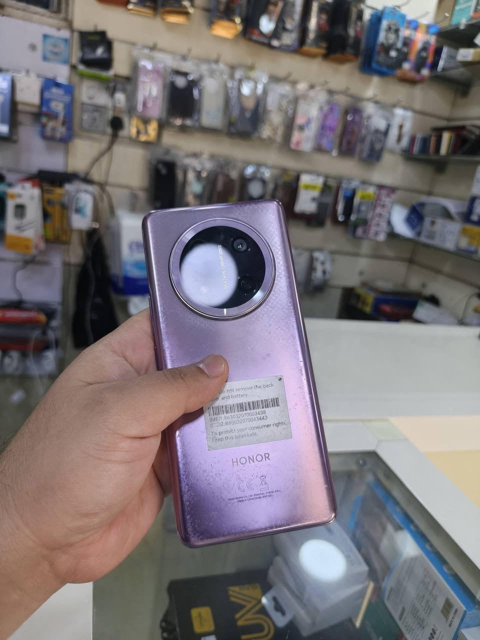 هونر x9c رام 12 
هونر x8b ذاكره 256 
بدون ملحقات 
للتواصل ***********
