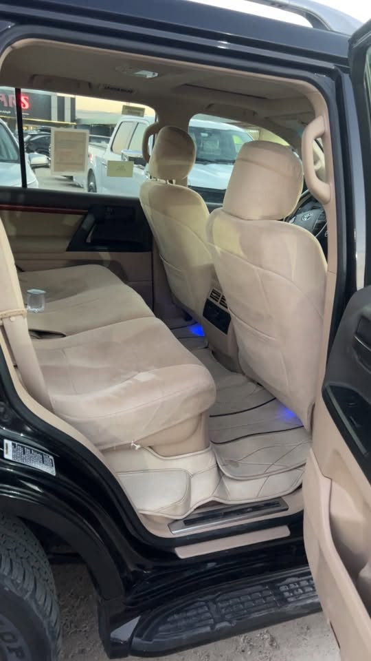 سلام عليكم لاندكروز موديل ١٣بريم فول مواصفات سياره تحويل مباشر ارخص سياره بل سوك سعر سياره ٢٩٥ بي مجال بسيط غير متواجد ع فيس اتصل ودلل ***********

