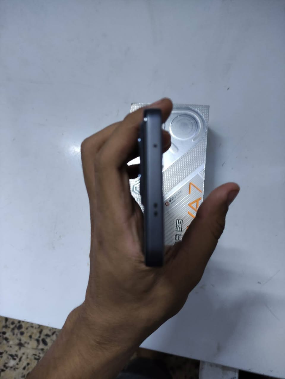 السلام عليكم تكنو بوفا 7الترا 5Gذاكره 256رام 12+12بطاريه 6000شحن لاسلكي 30واط بي خاصيه تسجيل المكالمات ببجي 120فريم معالج دايمنسيتي 8350الترا بي بعد هواي مواصفات مكاني نجف السعر 390بي مجال
