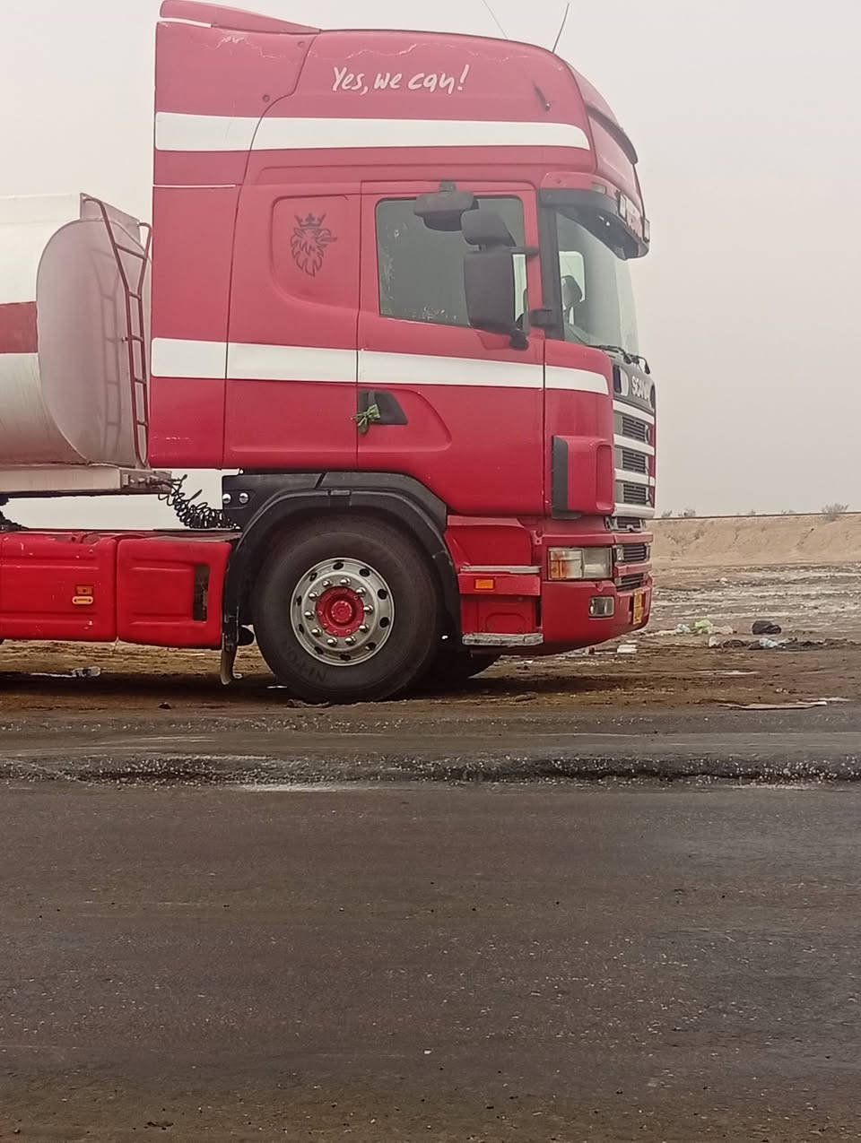 السلام عليكم
سكانيا 2003 
جاهزه للشغل محرك 470 كير كوبرا 3×3
تحويل مباشر طوناج جي بي اس كله شغال 
تخم تاير ويل كروم راس 
تانكي سبرنك دنكير 14 
سعر 250 وبيهه مجال 
***********
