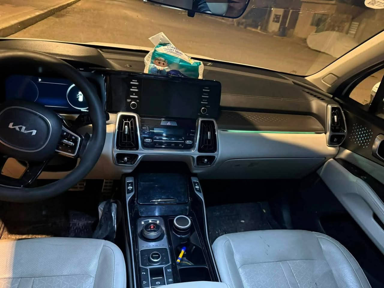 سورنتو موديل ٢٠٢٢ خليجي فول مواصفات بانوراما فورويل رقم بغداد بسمي محرك ٦ اسلندر السعر ٢٦٠ وبيهه مجال بسيط هذا رقم الموبايل ***********

