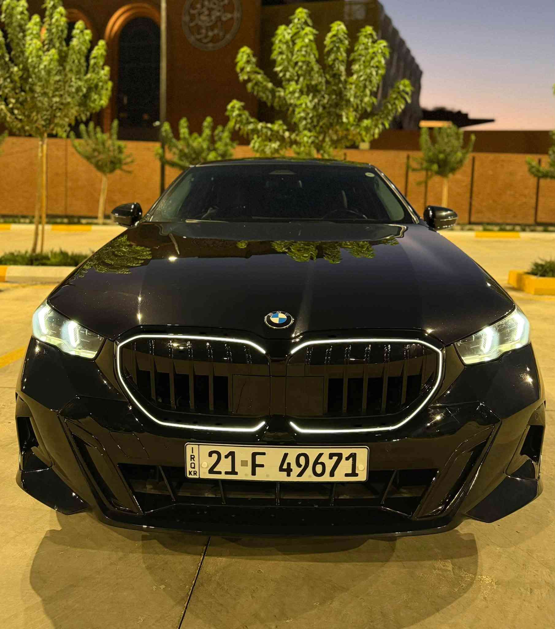 ﷽
BMW M KET سلام عليكم 
سعر :مناسب جدا🔥
موديل: 2024 🪬
وارد: خليجي ✅
دواخل :لدات كرستال💎
نضافة : سياره 100% 
السعر : 425💰
لوگژري:الفخافه🔱
مواصفات سياره فول اندفجول
دواخل احمر لون راقي
بانوراما
٥ بردات
7 مود تغير شاشات
شاشات ديجتل
لدات متنوع الخلفيات
اوتو بارك 
تحكم من الموبايل بلكامل
تحكم عبر التكلم بلكامل 
تنوع القياده ٦ مراحل
حساسات ٣٦٠ درجه
شاشه عربيه بلكامل
شاشة تبريد مركزي خلفي
صندوق كهرباء
رادارات امامي خلفي جوانب
كسنان مساج وخزن وكهرباء
ترحيبbmw
بيها شبر جاملغ خلفي صبغ بدون دواخل
 محرك بشرط ارقام سنويه جديده ب اسمي راسن احولك مكان السياره السليمانيه  ***********
