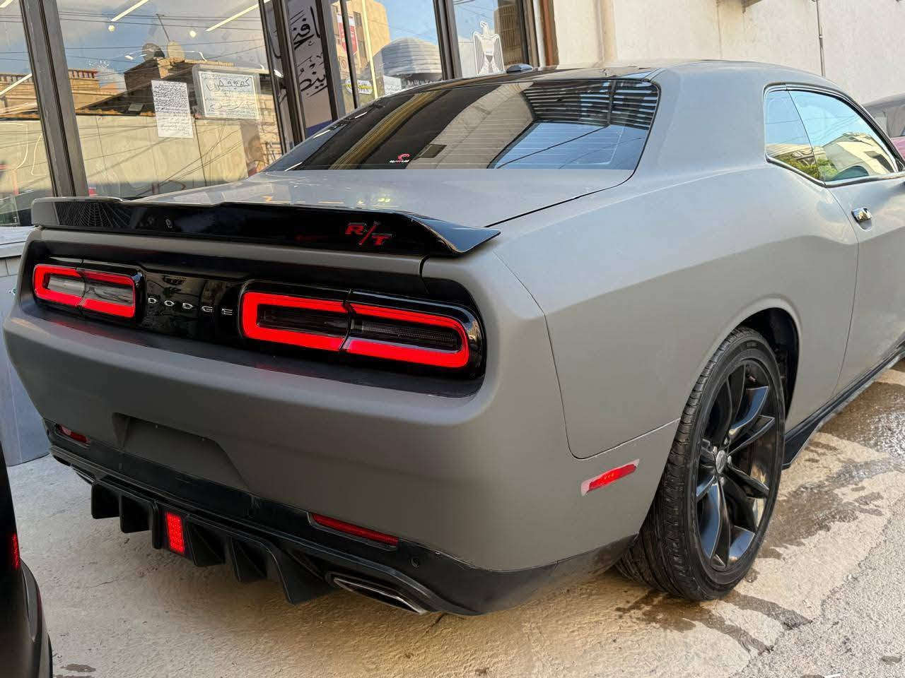 السلام عليكم
للبيع فقط 
#مترهم #مراوس ///#مترهم #قساط
جالنجر V6 SXT 2018
اسمنتي مغلف ppf طافي ضمان١٠سنين
مواصفات عادية 
داخل جديد كشنات مخمل 
دشبول مسستم فورجد فايبر
دركة rpm 
ويل RT 20 
بنيد srt
دعامية srt
عليها ادامة كاملة نوزل بلك فيت بم فلاتر السيارة جاهزه مابيها اي نقص
صدر حداديه جديدة امامي خلفي
حادثها خفيف ٣ قطع بدون لغد بدون شواصي 
هنا صار بيها قطع صبغ 
ماشية 75 الف
مكانها بغداد الجديده او مجمع مشن
للبيع ب143 بيها مجال
للاستفسار الاتصال ***********
