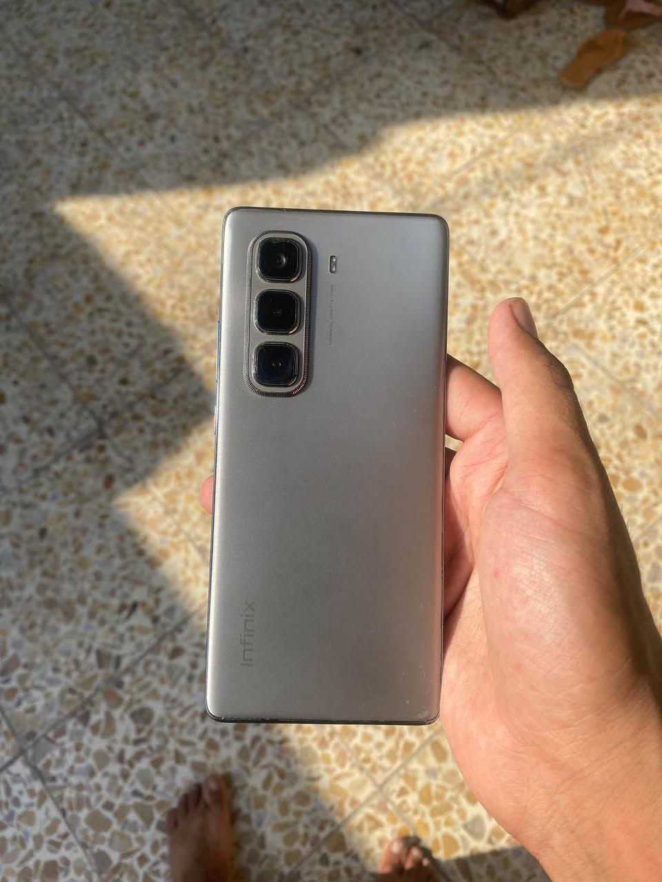 موبايل للبيع lnfinix HoT 50 Pro الموبايل نضيف جدا جداملاحضه فقط شاشه امبدل مال وكاله البصمه شغاله الجهاز كله شغال ولمسه كلش حلو البطاريه5000Mah الجهاز اسلم العنوان بغداد حي الكوفه مقابل ام الكبر  الرقم *********** السعر 225 وبي مجال

