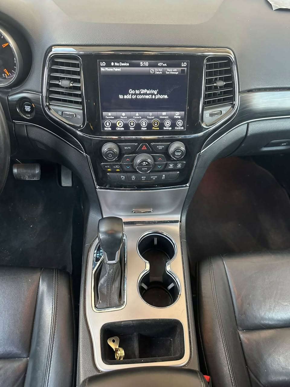 ‏‎‏‎       ——— لـلـبـيع  ———

جيب گراند شيروكي - Jeep Grand Cheroke

‏‎‏‎وارد امريكي    حادثه بيبان ثنين واحد مبدل والثاني مصلحه نفسه 

‏‎‏‎الموديل           —    2021 

السعر 225 $ وبيه مجال 

حجم المكينه   —     3600/ V6

‏‎‏‎اللون               —     واضح بصوره

‏‎‏‎المسافه المقطوعه — 50 ألف 

‏‎‏‎حاله السياره.    —    ( )جيد جدآ

‏‎‏‎المواصفات 

‏‎‏‎- بصمة تشغيل 

‏‎‏‎- بصمة أبواب 

‏‎‏‎-تشغيل عن بعد 

‏‎‏‎-ترحيب عند الاقتراب 

-رادار جانبي 

حساسات جوانب 

-تنبيه قبل الاصطدام 

‏‎‏‎-كشنات جلد 

-ستيرن كهربائي 

-اناره محيطيه 

-اشاره بالمرايه 

-حساس امامي خلفي 

‏‎‏‎-شاشه كبيره تدعم نظام الأبل كار باي ونظام الاندرويد

-شاشه عداد ديجتال

-فتحت سقف بانوراما 

‏‎-اوتو ستوب

‏‎-وضعيات قياده 6 

‏‎‏‎-كشنات تدفئة   ( اماميه - خلفيه ) 

-كشن السايق خزن ميمور

-كشنات اماميه تبريد 

-ستيرن تدفئة

‏‎‏‎- ستيرن بحركه كهربائيه 

‏‎‏‎- تبريد قطعتين

‏‎-صندوق كهربائي 

‏‎‏‎-كرسي السايق والراكب بحركة كهربائيه 

‏‎‏‎-تحكم ستيرن جهتين 

‏‎‏‎-تحديد سرعه 

‏‎‏‎-مانع انزلاق 

‏‎‏‎-ليد نهاري

‏‎‏‎-كامره خلفيه دواره 

‏‎‏‎باقي المواصفات المعروفه ميحتاج اشرحها الكم 

‏رقم السياره    — اربيل تحويل او و كاله 

‏‎‏‎موقع  السياره — بصره 

الاستفسار _ ***********

