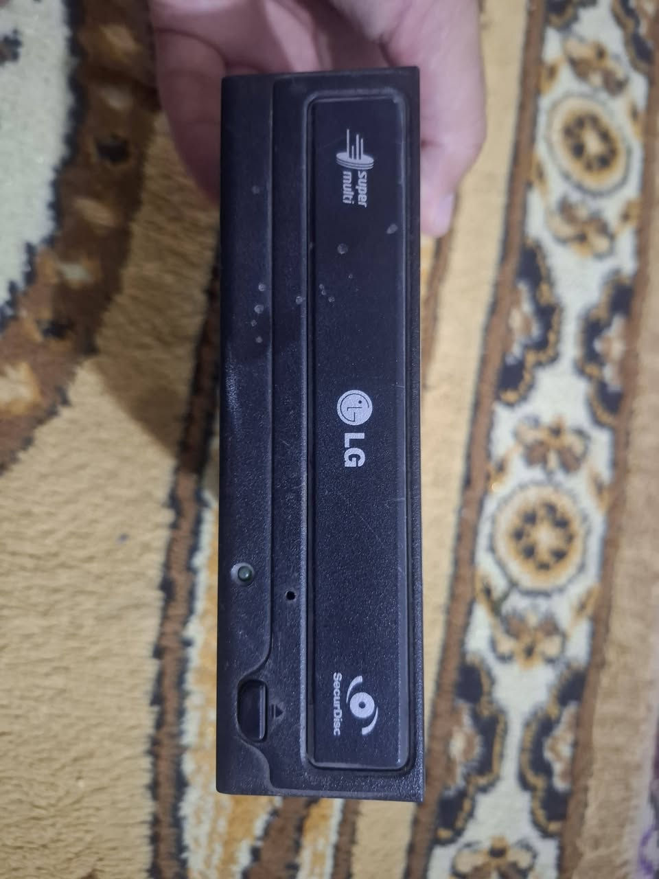 مشغل اقراص داخلي LG مال تفصيخ شرط الضمان والفحص يوجد توصيل الاتصال ***********
