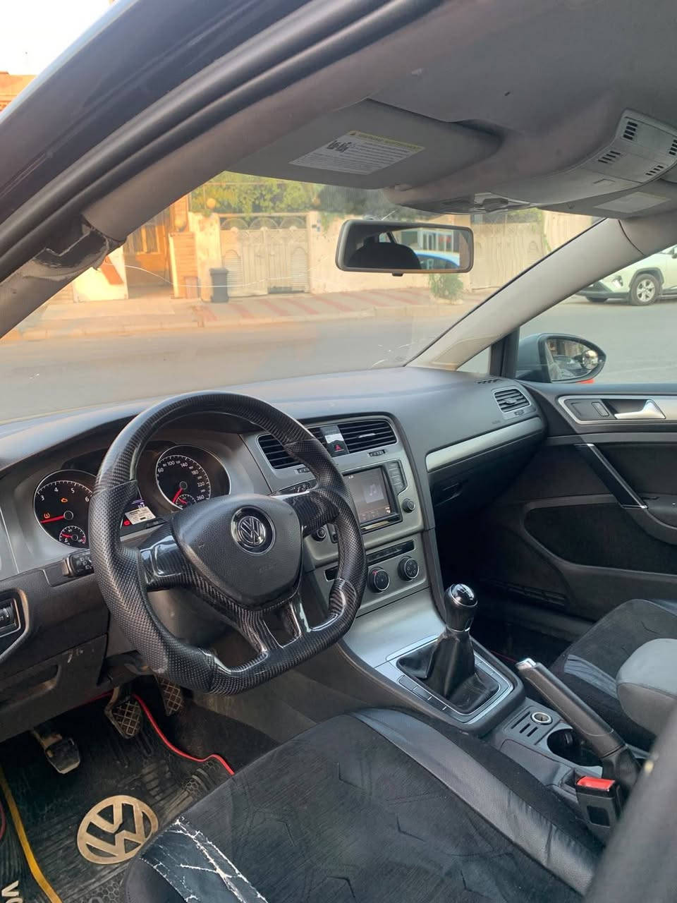 کۆد #351
Golf 2017 xaliji TSI
گێڕ عادی 
بۆنیت و چاملغی سایەق سبوغ
شانسی کەمەک تعدیل 
ئێرباگ سوکان بیلاد دانراییە 
مەکینەی V4 ی ١.٨ ی تۆربۆ کەپس 
٣١٠ هەزار کم رۆييه
 رەقەم هەولێر
سەنەوی نوێیە 
سعر / ٩٥ ورقە
شوێن / هەولێر
*********** واتساب
*********** واتساب أربيل, العراق
