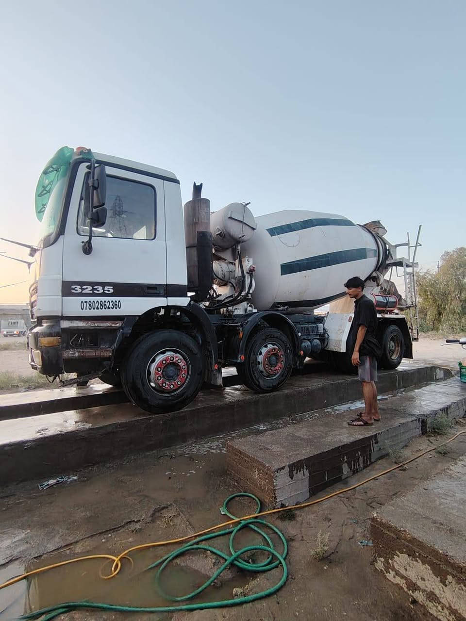 البيع خباطه كتروز شمعه موديل 2002 جدر 10 متر كير كهربائي تايرات جدد مجموعه نص جي اف تبريد سياره جاهز الشغل من كل نواحي التصال بل رقم ***********
