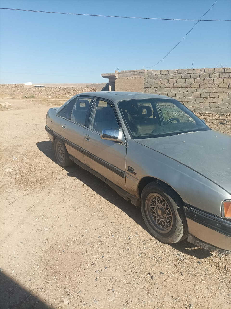 للبيع اوميكا حجم 20 سنويه أخضر بإسم من تلعفر سعر 20 ورقه بي مجال بسيط***********
