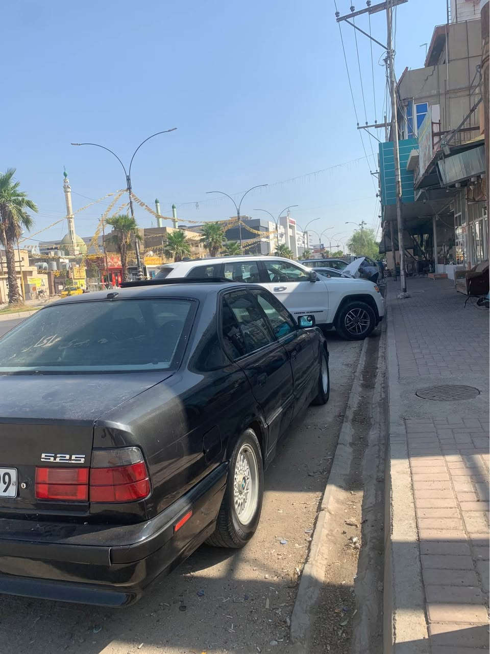 موديل/1992
بيلاد/525i
گير عادي
سنوج جديد
4كهربا
دبل جكمةجة
سوكان ارباگ
كوشن جلد
كوشن كارةبا
نوفورمبكا
سلات
بجم پان
دعاميات m
لايت بلاجكتور بگلات گشتي تازةية
كاملكراوةتة 1995
سةقفو تيكمة بي مةعجون
كيرو مةكينة شةرت
سةيارةكة بي مةسرةفة 
بةس ماشالله ئةوي زور جوانا
قرجي پيشي هةية شايةني باس نية خوم نةيليم لة فةحس دةر ناجي
عنوان كركوك رةحيماوة
سعر53مجالي برايانة
***********
*********** كركوك, العراق
