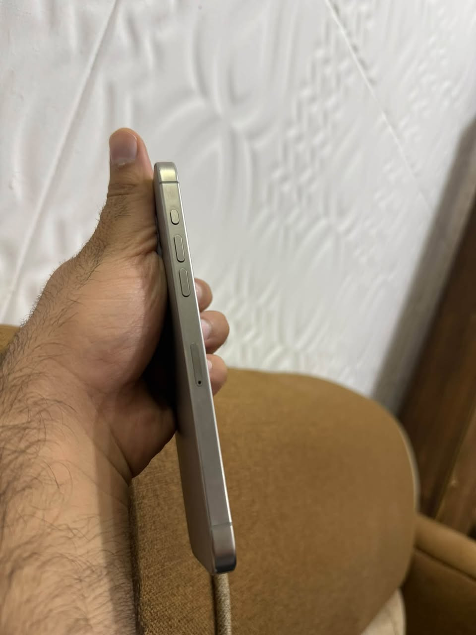 السلام عليكم 
ايفون15برو ماكس 256
بطاريه80
الجهاز ماستر 
وتر ممفتوح 
الجهاز ممبدل بي اي شي 
ونضافه الجهاز 100/100
فقط بي مثل النقطه الخضره حتى متبين ولا مئثره
للبيع او مراوس 
مكاني ديالى الخالص
سعره825مجال قليل
***********
***********
