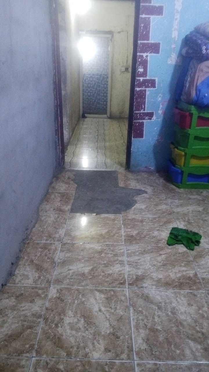السلام عليكم بيت تجاوز 500متربي بناء2غرف نوم ملحقات الكراج تبني بي بيتين السقف صب مكان جسردياله داخل الطاقه على شارع عام سايدين خدمات كامله جاهزمباشرابيع اشيل جاهزلسكن تانكي ماطورمي عدد2سخان كهرباءخطين نت ضوئي سعر5مليون قفل ***********
