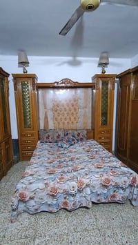 غرفة اخشاب • ٨ قطع • نضيفه