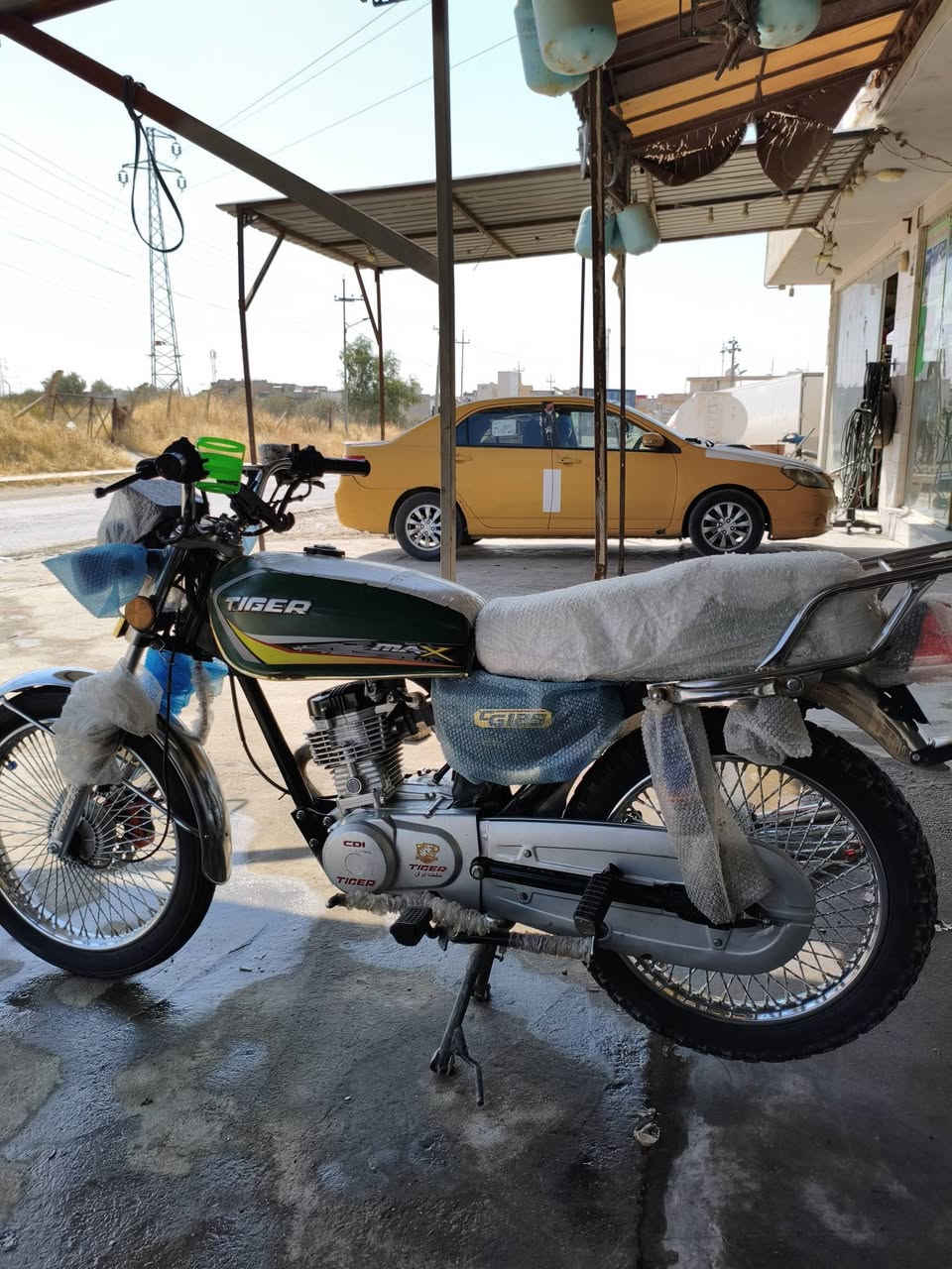 ئەم ماتۆڕە بۆ فرۆشتن مۆدیل 2025 مەکینە 125 چوار گێڕ (تایگەر)
گێڕ و مەکینە بەشەرت
 شانسی بەشەرت درز و لەحیم خواری 
فول سەنتەرە ✈
کارەبایات کامل بەشەرت
گێچ ئەلیکترۆنی✔
[سعری 650هەزار  مەعەمەلەیەکی برایانه بەپێی مەجال‌]
[*********** ]
[ مەنەفێستە]
(شوێن سلێمانی هوانە )
