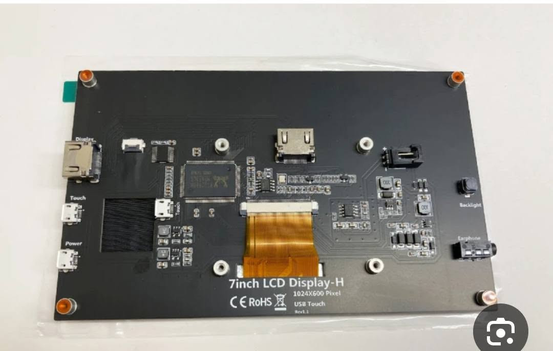 شاشة LCD جوكر مخرج HD استخدامات متعددة جديدة غير مستخدمة مع كافة الملحقات السعر 30 قفل مكاني الحسينية مال الراشدية *********** ماعندي توصيل

نص مكتوب في الصور:
- معلومات عن المنتج • نوع الجهاز: شاشة عرض محمولة LCD Display / Portable Monitor. • الاستخدامات الشائعة: متوافقة غالباً مع أجهزة مثل رابييري باي (Raspberry Pi) أو كشاشة عرض ثانية للميني بي سي (PC Secondary Screen). إذا كنت تريد مساعدة إضافية، هل يمكنك توضيح: • رقم الموديل أو المواصفات المكتوبة على ملصق العلبة؟ • ما الذي ترغب في معرفته أو توصيله بالشاشة؟