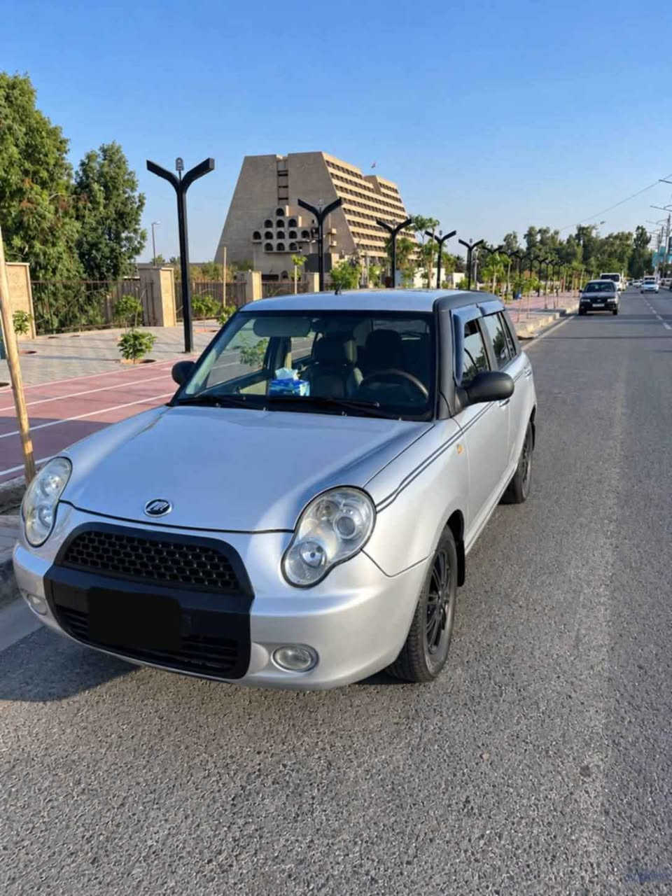 ليفان للبيع ٢٠١٢
محرك وكير شرط 
طخم وايرمنيه كلو شغال 
 للستفسار  *********** موصل, نينوى
