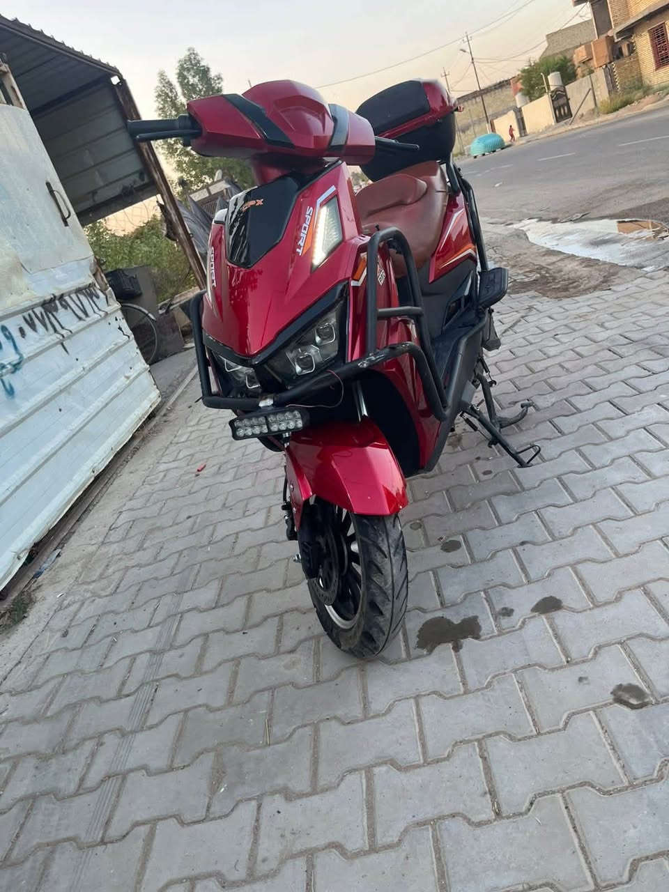 السلام عليكم
دراجه شحن سكنس نوع CPX 
للبيع دراجه نضيفه وبعد احله من الصوره 
ملف 3000فول مواصفات كامله مكمله تاخذه ربع ما تصرف عليه كلشي شغال كهربائياته مكان الدراجه بغداد المحموديه سعره 700وبيه مجال اتصل وبيك خير ودلل مديل 2026
***********بي واتساب
