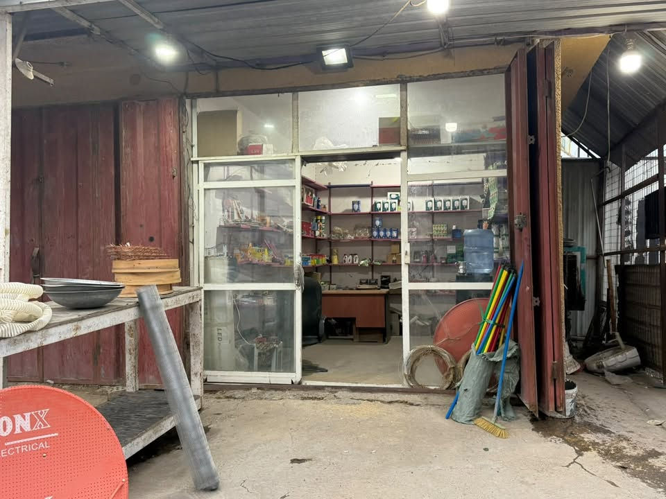 محل للبيع • ابو عضام • محل ركن
