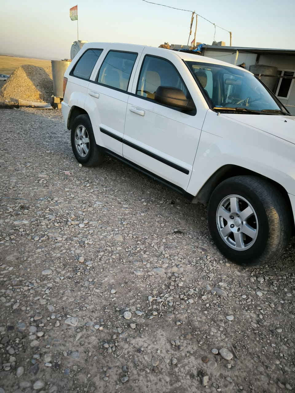 السلام وعليكم ورحمه الله وبركاته
سيارة للبيع جيب لاريدو موديل 2008 كير ومكينة بلشرط بس اشوية بيهة دخان بدايت التشغيل سيارة قاصرين باقي 3 سنوات تكدر اتحولة بسمك يعني سيارة اصولية بيهة اشوية صبغ تقريبا حك اصبعين فقط من الدعامية للدعامية بلشرط صدر بلشرط تايرات جدد تبريد ثلج تتفئة شغالة بلشرط سيارة جديدة ابمعنة الكلمة  سعرهة (٨٥) ويبهة مجال عليهة غرامة (٥) اوراق اتنزل من سعرهة هذا رقم صاحب السيارة اني امكلف بلنشر ***********
