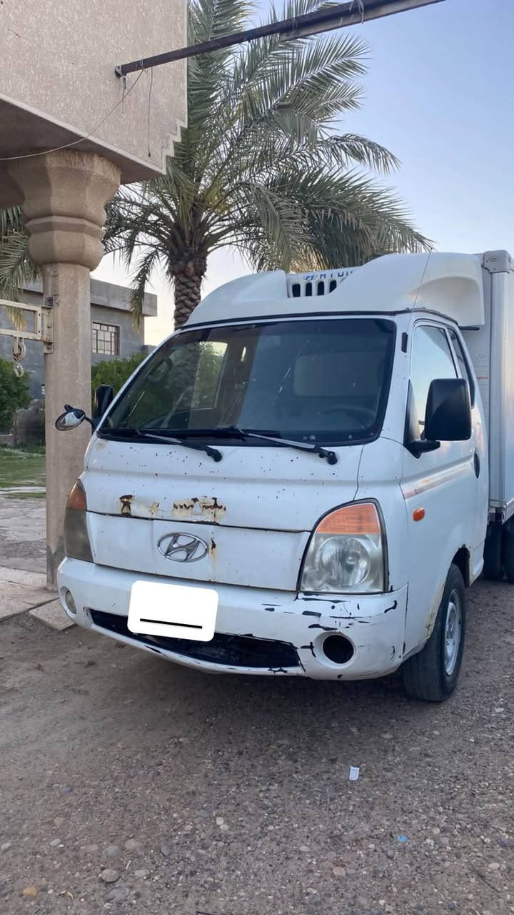 السلام عليكم  .. 
براد هونداي   بورتر ٢٠٠٧ بغداد .. بأسمي  سنوية نافذة لغاية ٢٠٢٩ ..  
تبريدها تجميد  - ٢٠  [[مثلجات ولحوم  ومصنعات غذائية وكيك جاهز ]]
حالتها بشكل عام  فوق الوسط من ناحية الهيكل العام والمحرك والكهربائيات  والصدر والإطارات 
والتبريد  جيد جدا
جاهزة للعمل 
السعر ٩٠$ وبيه مجال للتفاوض
مكاني بغداد التاجي
غير متواجد في الفيسبوك 
***********
اتصال و واتساب
