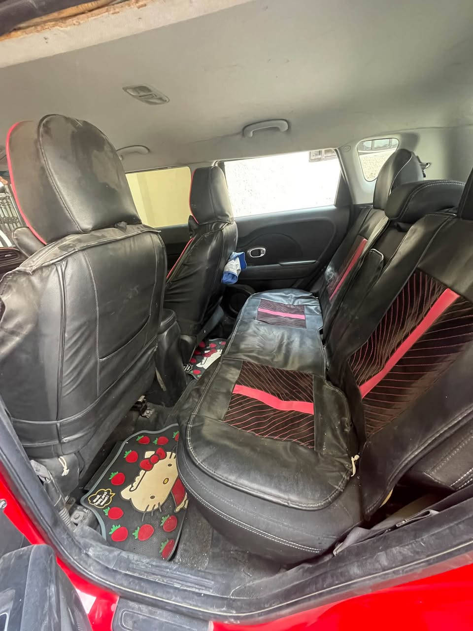 السلام عليكم
كيا سول (Kia Soul) موديل مميز - نظيفة جداً وبحالة ممتازة
 الموديل / المواصفات: (اكتب الفئة مثلاً: فئة S أو المواصفات المتوفرة عندك)
 اللون: أحمر مع سقف أسود مميز 🔴⚫
 اللوحة: ديالي خصوصي
 الحالة: جاهزة وما تطلب شي، استخدام نظيف ومحافظ عليها، تبريد وميكانيك بحالة ممتازة.
📍 المكان: بغداد
📞 للتواصل والاستفسار: (***********) أو مراسلة على الخاص.
