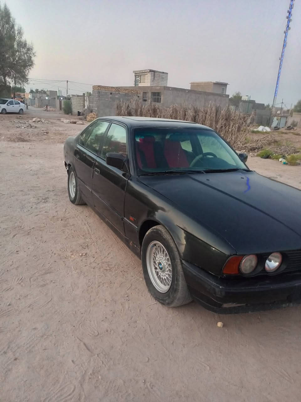 السلام عليكم
بي ام 1991
535للبيع رقم بغداد بأسمي
السعر 43تبريد شغال 
الشراي يتصل 
***********
العنوان النجف شارع المعمل
