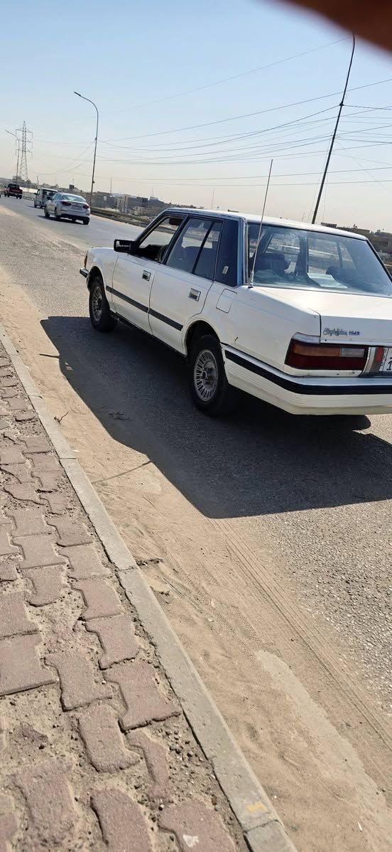 سوبر ٨٥ بدون ضربه بدون صبغ مكان ديوانيه شاميه وحالين بالناصريه وياي بدوام
رقم بغداد انكليزي  هزه ما صاقطه 
كهربايات كله شغاله 
تخم تاير حداديه كفاله 
مكينه ٢٥٠٠ بطه بيه دخان بس بالكفخه 
كير اكسن كفاله ما ناقصه كلشي التحق وانزل بيه خير من الله 
*********** واتساب 
بيع او مراوس مع الفرق (سعر٣٧ وبيه مجال قليل )
