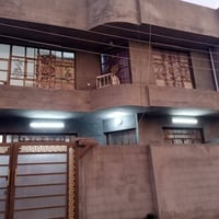 يوجد بيت للبيع مساحه 100 متر يحتوي على 2غرف نوم واستقبال ومطبخ وصحيات ...