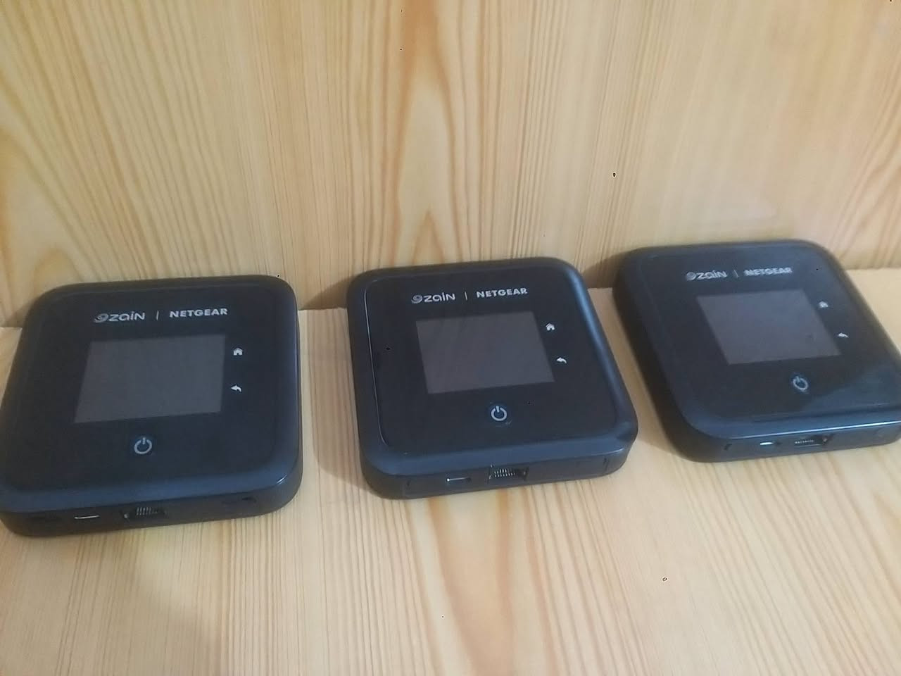 راوترات نتكير   m5  للبيع

5G

+4G
Wi fi 6
مفتوح لجميع ألشبكات 
أسيا __زين __كورك 

كات  22

يدمج ترددات تلقائي 

2.4 GHZ    //  5 GHZ        يبث بترددين 

منفذين للأنتنا الخارجية  Ts9 
منفذ لان  1 كيكا 

ملحقات الراوتر   بطاريه + محوله نتكير  +زوج انتنا Ts9 

ألسعر    190  ألف 

متوفر توصيل لكل محافظات ألعراق 

واتساب   ***********
