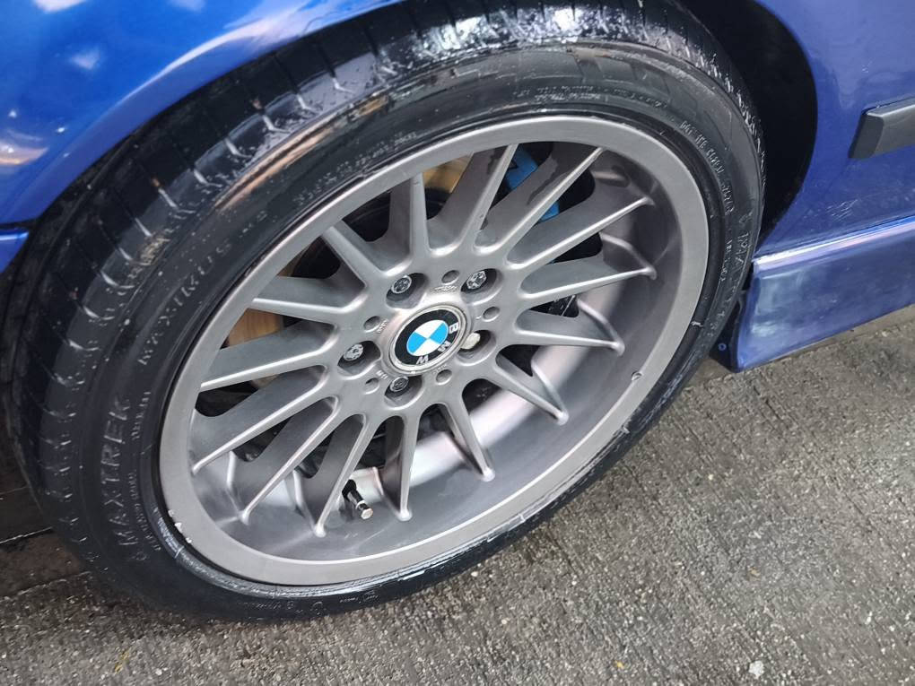 سلاو  ئەو سەیارە بۆ فرۆشتنە   جوری BMW320  مۆدیل 91
کامل کامل دەستکاری لە قوەت و بەرمەجە و هەموو شت 
مەکینە 25 سەغەر 
سکلێتەر کارەبای MS43 
سلایتە و تەبرید و دار و بەردی بە شەرتە  ناو غورقە  جلدی سپی نیلی بیلادی   تەبرید لە سلۆری   
شەرم دەکەم باسی  قوەت و ئەکسلی بکەم   غرامەی لەسەرە 8 وەرەقەو شتێک  دوای مەعاملە ئەگەرێنمەوە    
سبوغ عام بێ لێدران و چەکوچ  بۆ،جوانی کراوە سبوغی    مالەکە لە رسمەکەی جوانتر نەبوو نەتەوێ 
 تەحویل بە شەرتە   مشتەری نیت تکایە ناووە مەنێرە بێزارم مەکە تو خوا   نرخی 70 وەرەقەیە  
***********
*********** شقلاوة, أربيل
