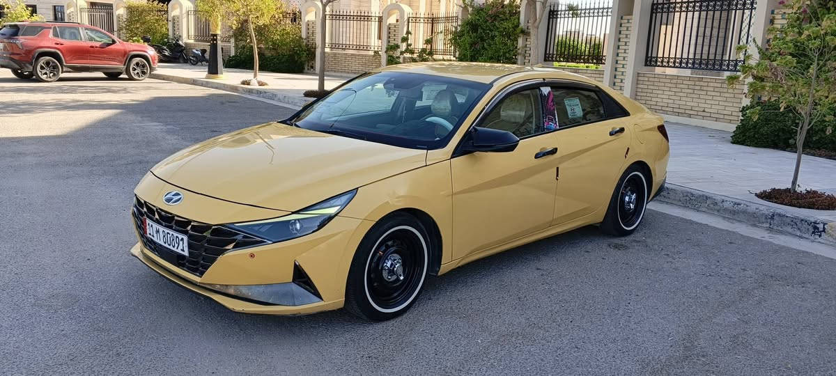 سلام عليكم النترا هايبرد البيع  موديل 23 ضربته بس الي بمريكه فقط السياره كله اليبل واحد سنويه 29  تخم تايرات  جديد تبريد ثلج  السعر 145او بيه مجال العنوان كربلاء حي النضال لاستفسار تصال ***********
