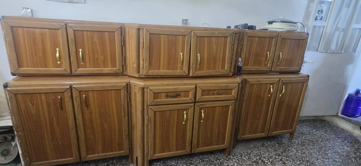 كاونتر جديد 3مترات نضافته 80%نضيف كلش هوه والملحق مالته ب 300وبيه مجال للشراي 
اما هذني المدات رمضانيات نضيفات 100%ما مستخدمات طولهن 3مترات السعر مالتهم 100وبيهن مجال
للاستفسار الاتصال على الرقم((***********))مكاني بغداد الحسينيه راشديه
