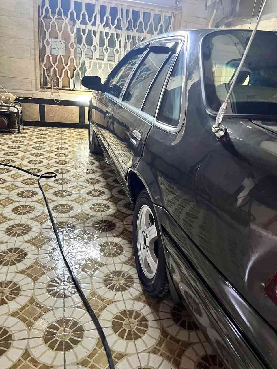 سلام عليكم
برنس فراشه موديل 1997 لون زيتوني مميز 
كير مكينه خير من الله سياره جاهزه عوزه حداديه شغلات بسيطه يعني مو حداديه كله 
رقم بغداد راعيه يمي تحويل مباشر حلوه ومرتبه سياره صفاحه حلوه ومصبوغه عام جماليه 
رقم ***********

