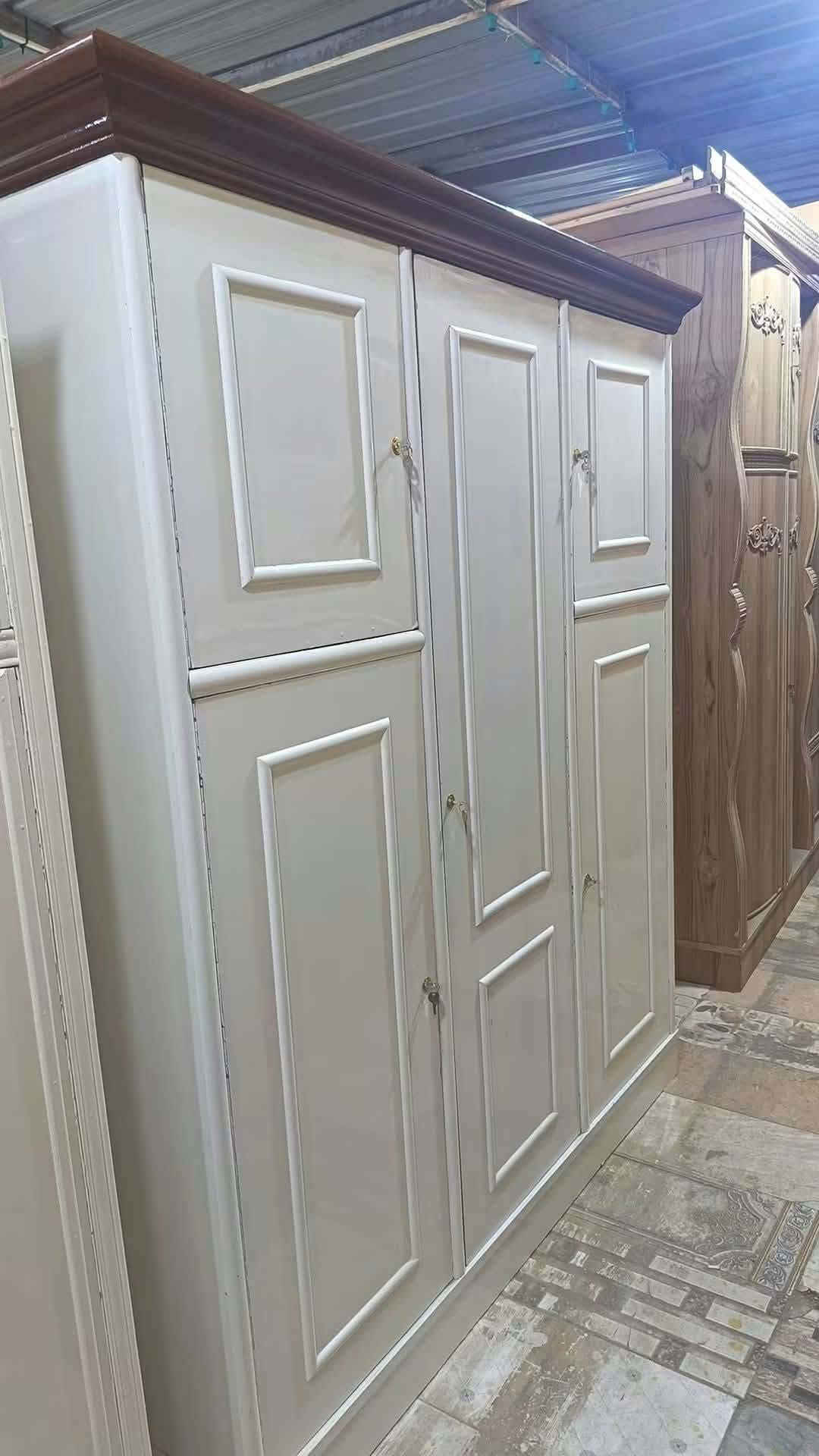 كناتير وبوفيات للبيع عل خاص وتوصيل مجاني
