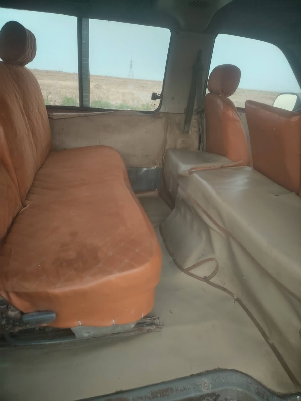 كيا بريجو موديل 96سياره جاهز محرك كير اكسن دوشمه جديده رقم الانكليزي بسمي مصفره هيىه وغرامات     مداور ثاني يوم  سعره 40وبيه مجال ل استفسار نتصل عل رقم ***********
