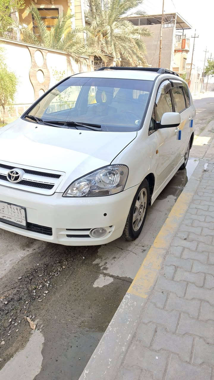 سلام عليكم 
ابصم تو ويل صدفي 2002 
رقم بصرة 
 بيها ضربة وصبغ بالجاملغ الامامي والخلفي جهة السايق 
السيارة نظيفة وجاهزة من كير ومكينه وحدادية الحمدلله 
دواخلها بيجي نظيفة كشنات جلد 
تبريدها ثلج 3 قطع 
شاشة وكاميرا خلفية 
السيارة نظيفة ومرتبة وجاهزة مال جنايه ومرتب الها سلة للسفر 
السيارة بأسمنه تحويل مباشر 
مكان السيارة بصرة 
السعر 119$ 
للتواصل : ***********
