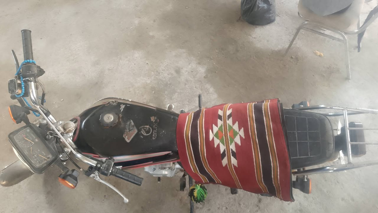 خاص مغلق خاص ماجاوب خاصي محضور محضور فقط اتصال ***********سلام عليكم سافان موديل 21اوراق أصولي محرك مفتوح محرك اول فتحه اله مكاني بابل قضا القاسم سعر 400دراجه عله وضع الشركه  من تخابرني كلي بيش السافان لأن بعت وحده ولحد الان يتصلون عليه كهربائيات شغاله

