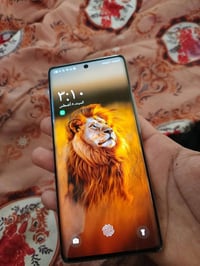 نوت 40 برو • ٢٥٦ • شحن لاسلكي