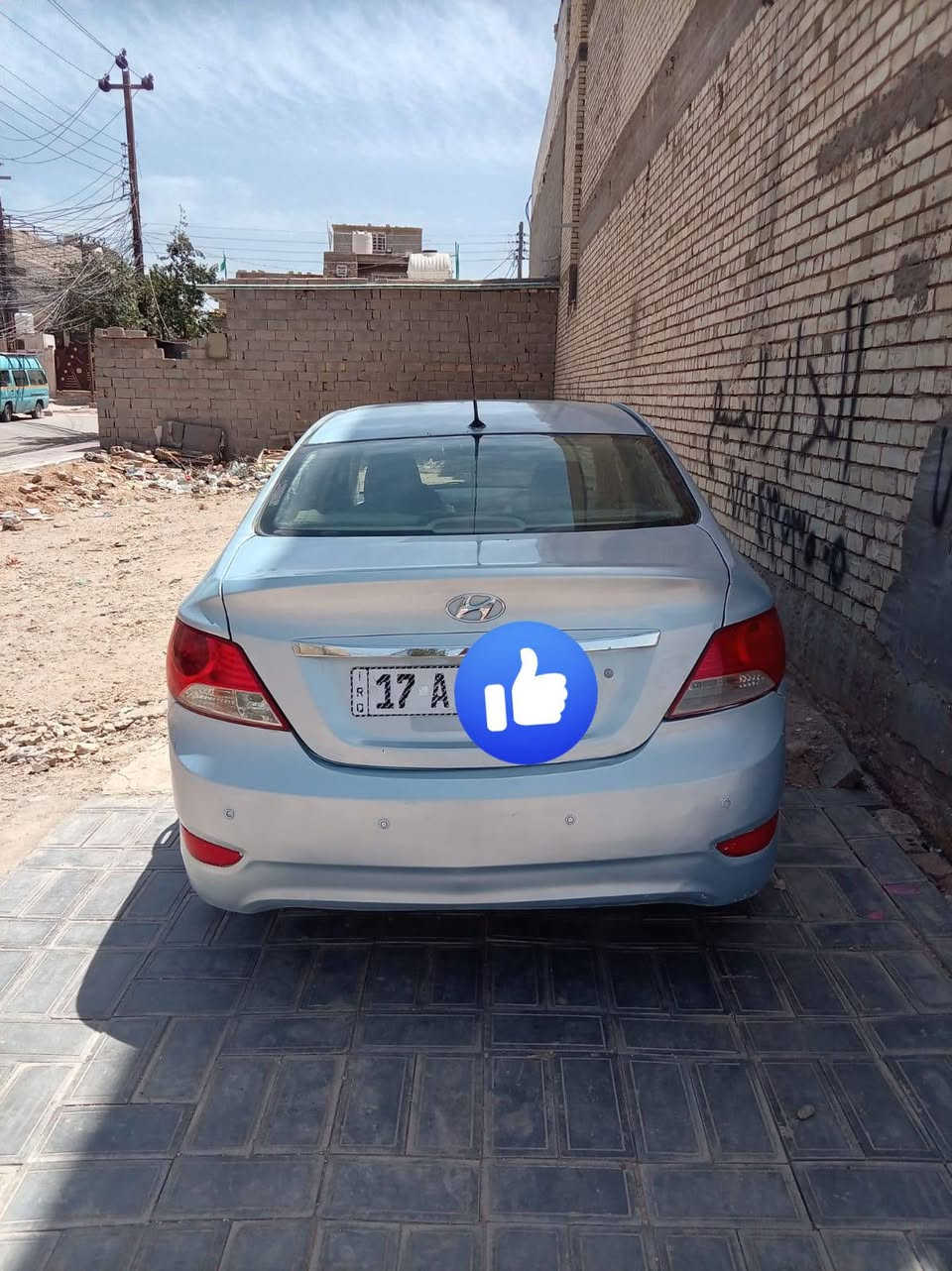 السلام عليكم اكسنت 2014 رقم مثنى 
مكفوله من الحادث فقط طخه بسيطه ب الجاملغ الخلفي سياره نضيفه جدا استعمال قليل بيها رشات اثر جراد اثر جراد اثر جراد 
مكينه 1600 المرغوب  كير 4نمر  سياره متصرف عليها ربع   فتحه ب القماره مكان السياره كربلاء 
متواجد للاستفسار اتصال  واتساب ***********
السعر 75 وبيه مجال جدا بسيط
