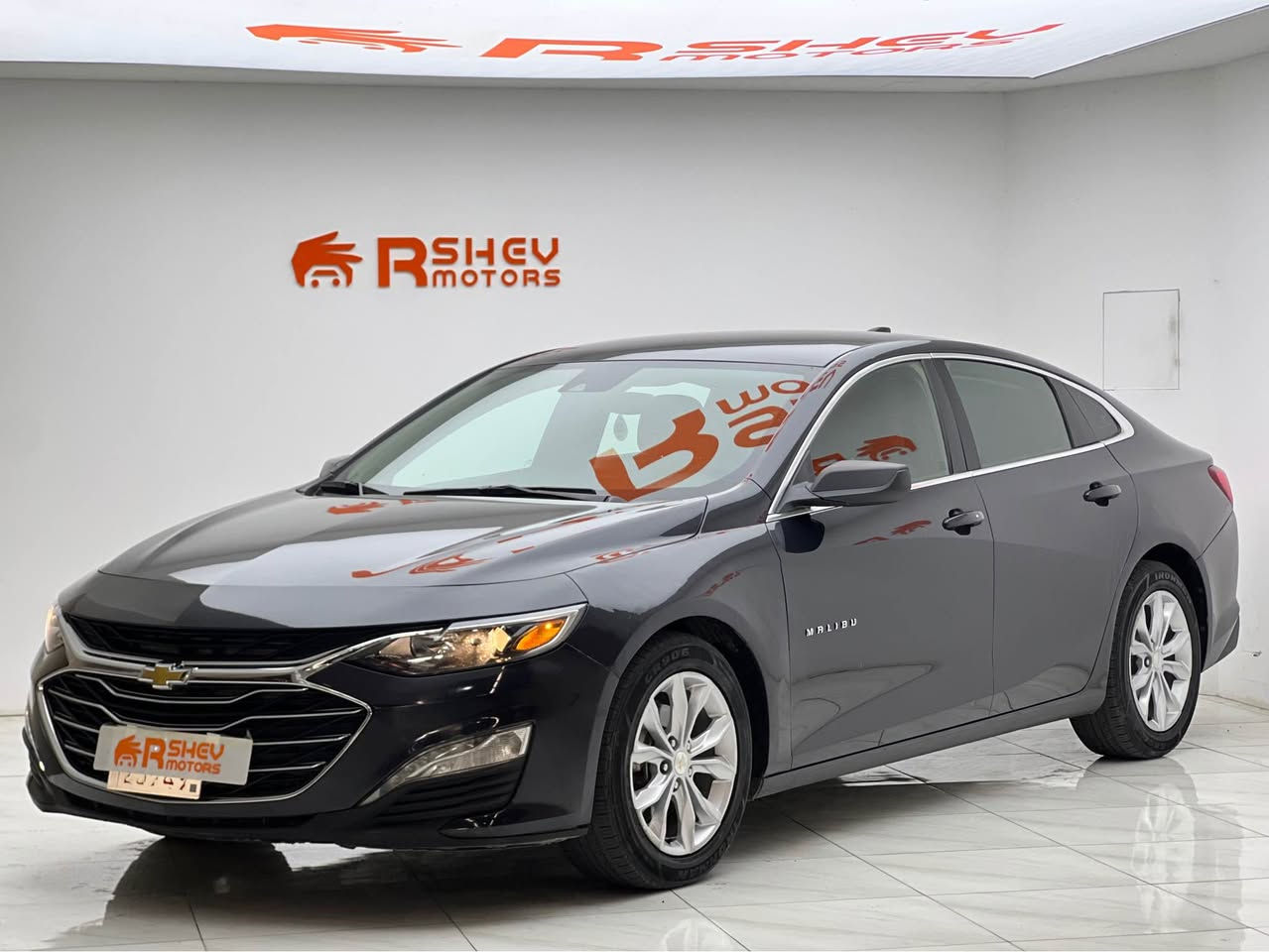 Chevrolet Malibu 2023
شيفروليه ماليبو ٢٠٢٣
مواصفات LT

مكينة ٤سلندر+توربو حجم ١.٥لتر
ماشية 100,000 ميل و بحالة جيدة 
لون السیارة نیلي غامق

ضرر السيارة کلششش خفیف بدون دواخل و بدون ایرباک 
السیارة بیها مکانین معدل و کارت بجم خلف کبس كلش حلوة و نظيفة

رقم الشاصي مع الصور
رقم كاتي تترقم شمالي دهوك اربيل سليمانية

مكفولة من كير و محرك و كهربائيات

و ب سعر(108$) ورقة و بيها مجال للطيبين

مكان السيارة

دهوك -معرض ارشف R-Shev
رقم51 من معارض التيرمينال 

***********
*********** دهوك, العراق
