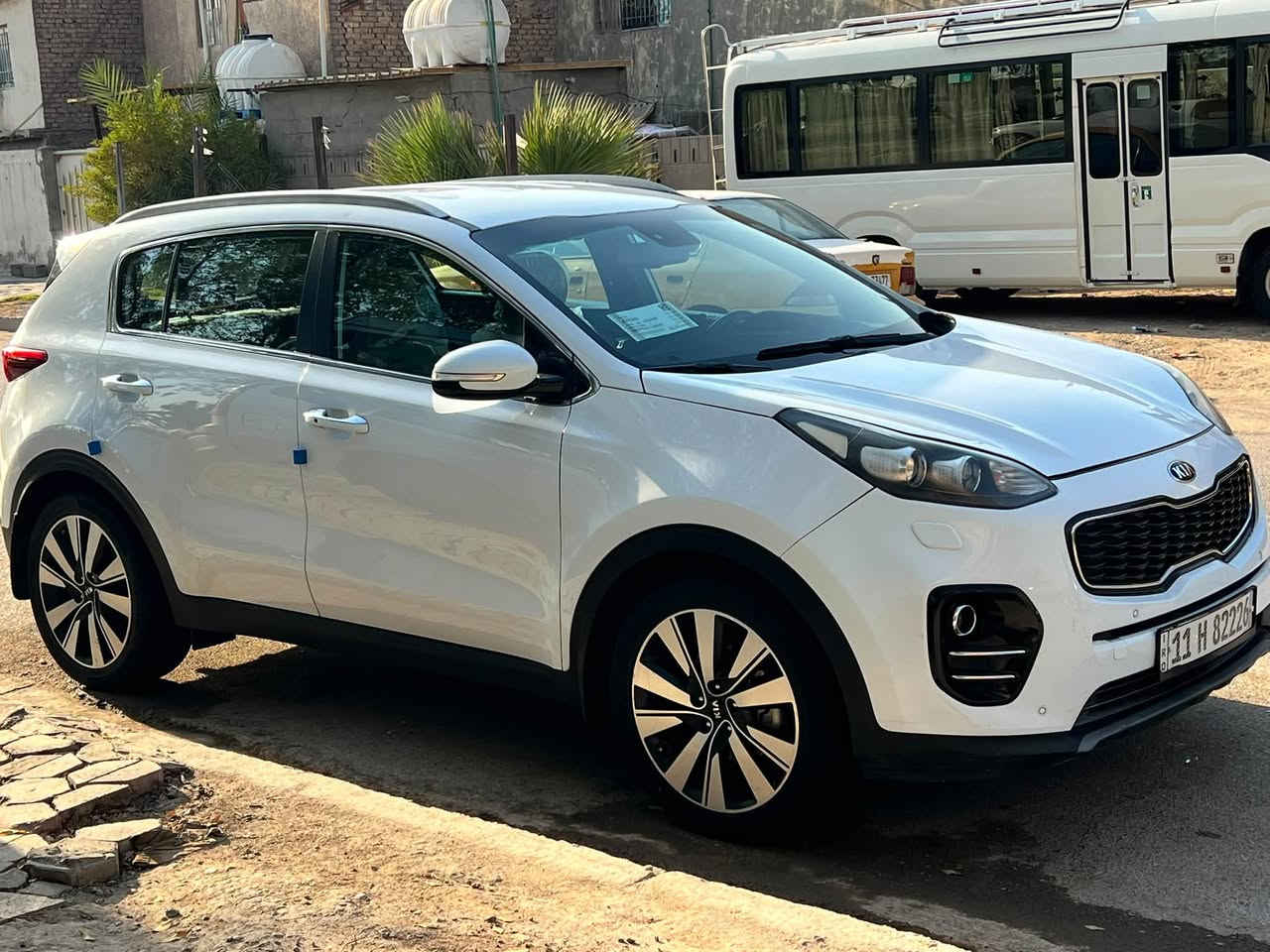 السلام عليكم كيا سبورتج موديل 2018 خليجية مكفولة عدا البنيد صبغ اثر تقشير مكينه 2000 دوش مكينه كير كفاله من الفتح البخار والصوت ماشيه 93كم مواصفات بصمه حساس خلفي امام مري شفط تبريد صدر تخم تاير كله كفاله رقم بغداد بسمي 
السياره جاهزه للاخير استخدام شخصي 
مكان بغداد 
***********
