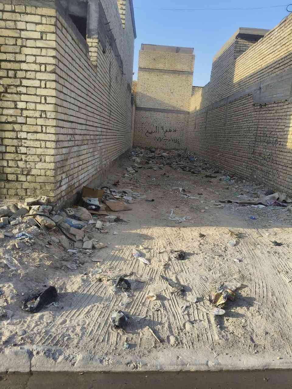 السلام عليكم
قطعه ارض للبيع المساحه 125 حي السفير 
قرب وسواق ابوعراق فرع مقابل سواق طبي ثاني دربونه على يمنه رقم الهاتف ***********
ملاحضه اني مكلف بلنشر مو صاحب القطعه هاذه رقم صاحب القطعه
