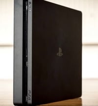 فرۆشتنی خێرا                                        ps4 salim 500 gb +...