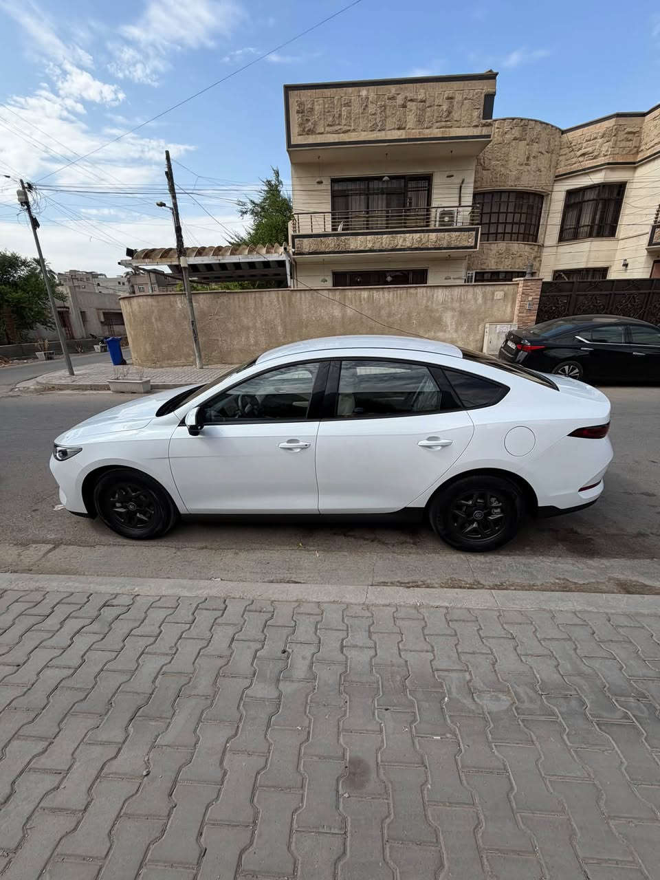 للبيع بي واي دي
كن بلاص موديل 2025
✌️كفالة عامة من كلشي ✌️
اخت الزيرو 
داخل ابيض المرغوب 
السيارة بحالة الشركة 
ماشية 8000 
محدثة ومعربة وجاهزة 
السعر 20 مليون و800 الف 
مكاني بغداد 
*********** 
واتساب ☎️

نص مكتوب في الصور:
- 11 S 3:58 م