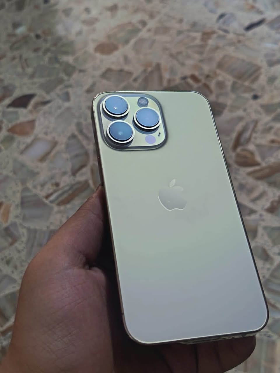 📱🔥 للبيع iPhone 13 Pro 🔥📱

💾 الذاكرة: 256GB
🔋 البطارية: 91% — جانت 93% ونزلت بسبب التحديث ⚙️
✨ اللون: ذهبي مميز جدًا 🟡
📸 الكاميرات: كسر بسيط وصغير بالكلاس مال الكامرة الثالثة، بدون أي تأثير على التصوير نهائيًا ✅
🧼 الشاصي: نضافة 100% 💯
📍 المكان: بغداد – الزعفرانية
💰 السعر: 525 وبي مجال للطيبين 🤝

📞 للتواصل: ***********

⚠️ ملاحظة: ما عجبك السعر؟ اعبر المنشور ولا تعلّق 🙏🙂
