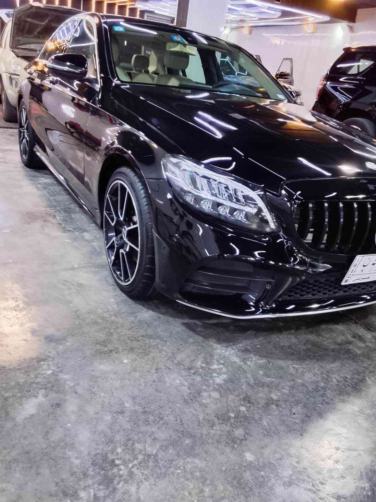 C300 • ٢٠١٩ • فتحت سقف