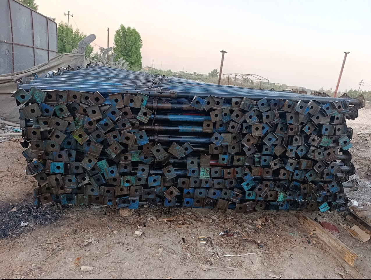 جكات للبيع 5 متر حاضن نظيفات العنوان بابل الرقم للستفسار ***********
