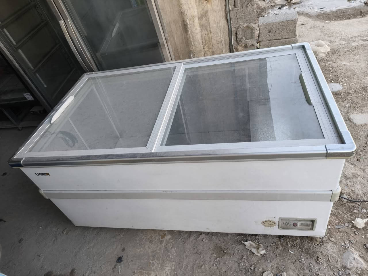 عارظه نظيفه مستخدمه ٣ شهر  الشراي يتصل رقمي  ***********
