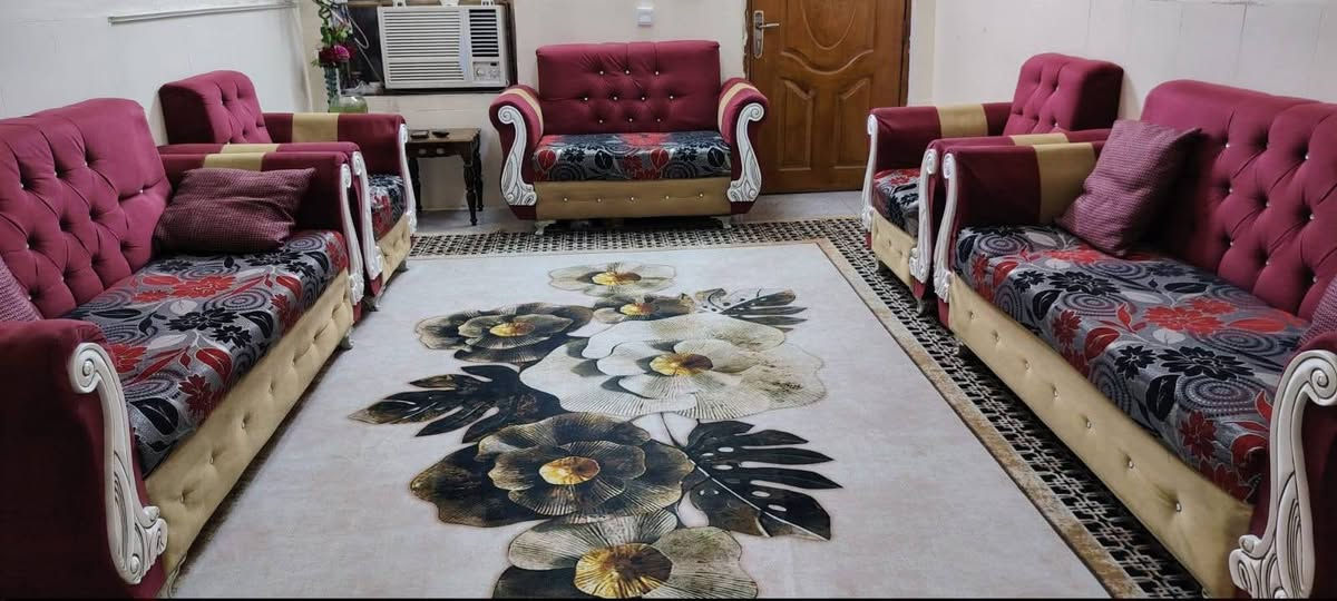 سلام عليكم تخم للبيع عشرمقاعدنضافه 70بالميه السعر250وبي مجال ***********مكاني بغدادالغزاليه
