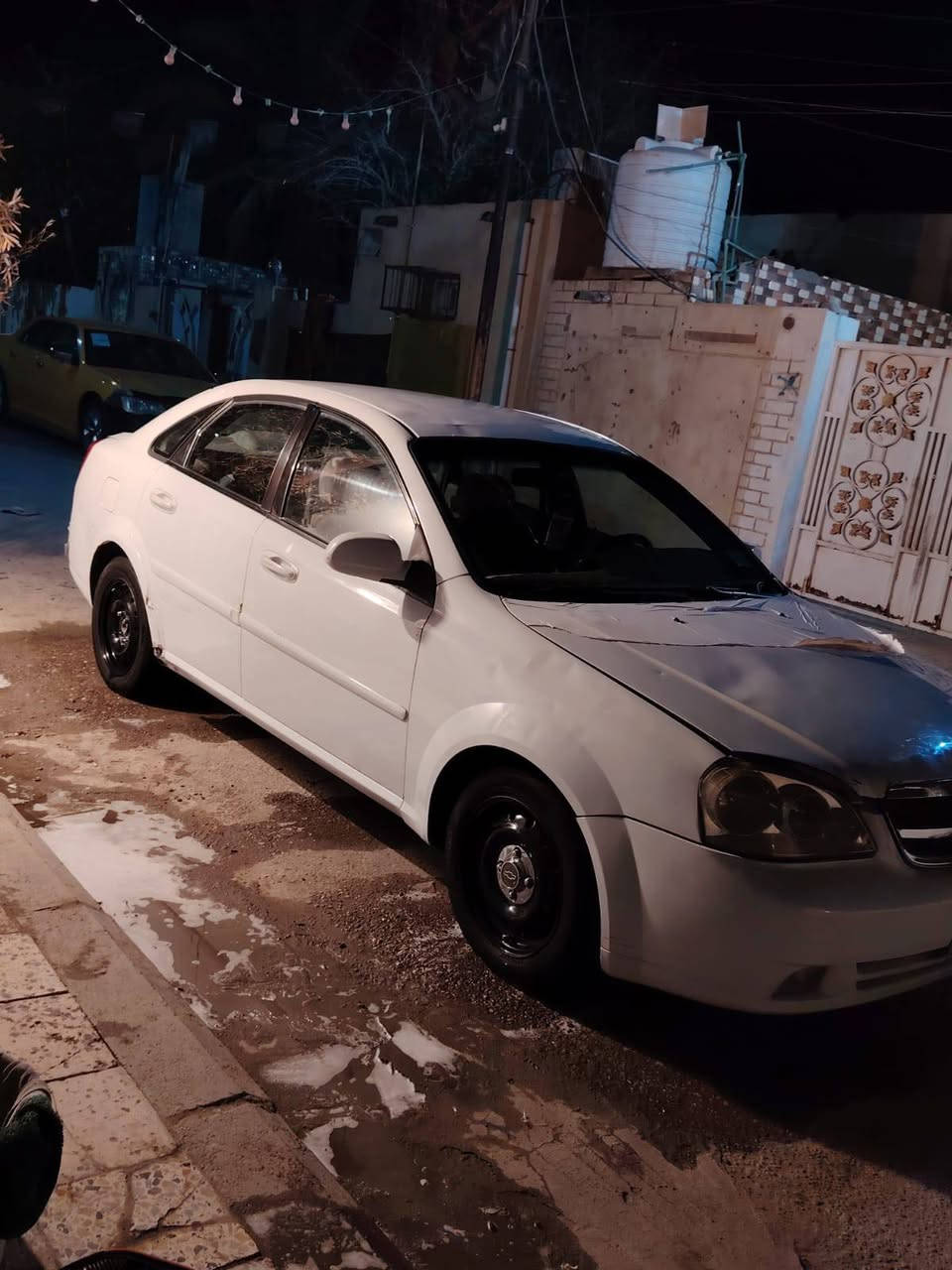 السلام عليكم اوبترا مديل ٢٠١٢ سياره حلوه وجاهزه حداديه وتخم تاير ومكينه وكير وتبريد سياره بيها ملاحضات بسيطه. ***********
